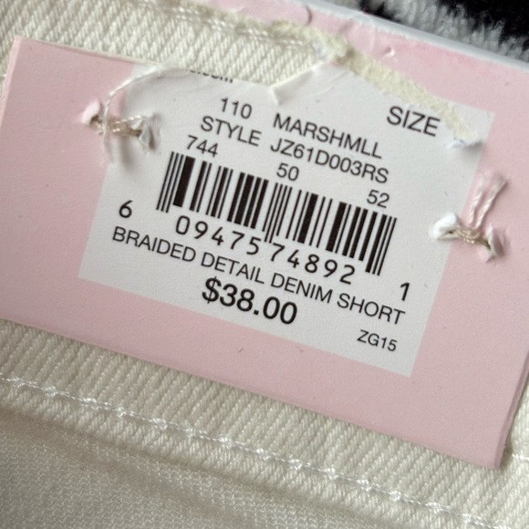NWT Woman’s 7 Candies White Denim Shorts With Rhinestone Buttons Braided Detail - Picture 5 of 6